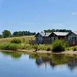 Holiday home And Tide - Lakeside - Part Of The The Bay Village With Pool, Gym And Direct Access, Pub, Restaurant, Tennis And Meadows Walks Filey