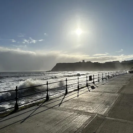 Hébergement de vacances And Tide - Lakeside - Part Of The The Bay Village With Pool, Gym And Direct Access, Pub, Restaurant, Tennis And Meadows Walks Filey