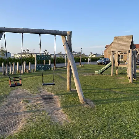 Hébergement de vacances And Tide - Lakeside - Part Of The The Bay Village With Pool, Gym And Direct Access, Pub, Restaurant, Tennis And Meadows Walks