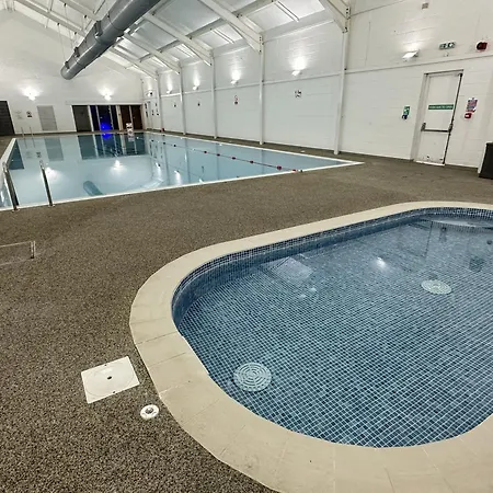 And Tide - Lakeside - Part Of The The Bay Village With Pool, Gym And Direct Access, Pub, Restaurant, Tennis And Meadows Walks Filey