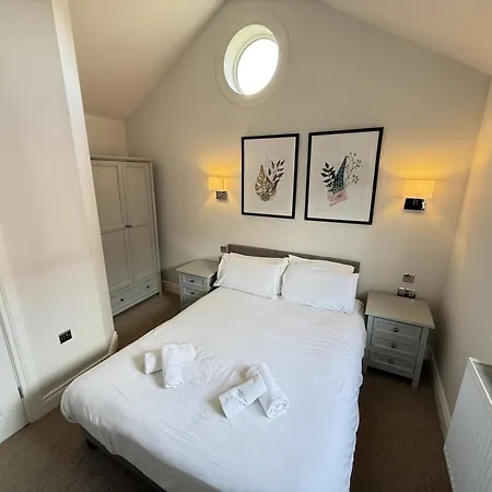 펜션 And Tide - Lakeside - Part Of The The Bay Village With Pool, Gym And Direct Access, Pub, Restaurant, Tennis And Meadows Walks 파일리