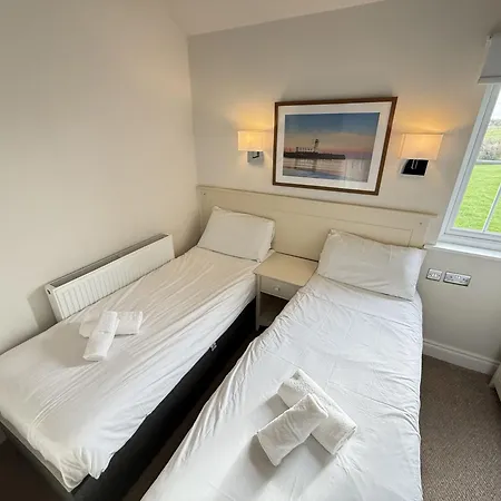 펜션 And Tide - Lakeside - Part Of The The Bay Village With Pool, Gym And Direct Access, Pub, Restaurant, Tennis And Meadows Walks *